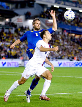Olof Mellberg, Sverige, Steve Cherundolo, USA