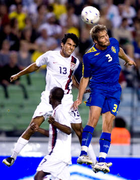 Olof Mellberg, Sverige, Jonathan Bornstein, USA