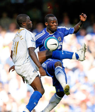 Michael Essien, Chelsea och Sulley Muntari, Portsmouth
