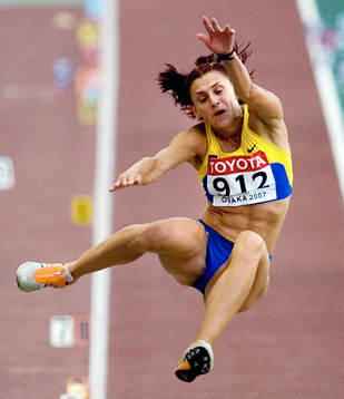 Lyudmila Blonska, Ukraina, silver i sjukamp