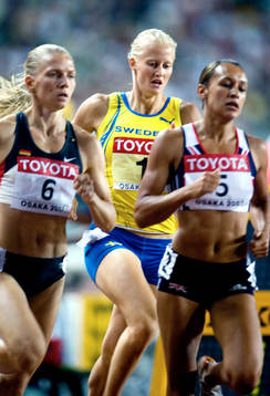 Carolina Klüft, Sverige vinner sjukampen och sätter nytt