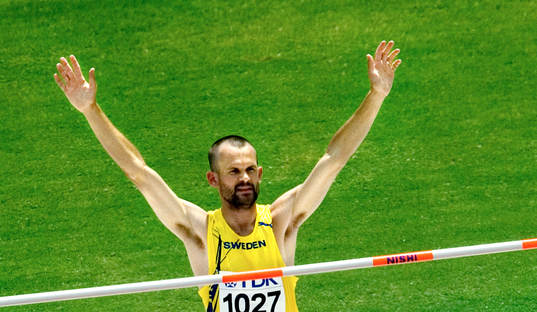 Stefan Holm, Sverige tog sig vidare till final