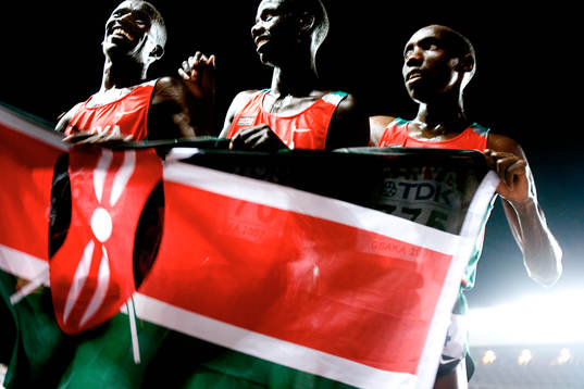 Trippel Kenya  på 3000 meter hinder. Guld, silver, brons