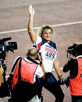Franka Dietzsch, Tyskland vinner diskus. Jubel