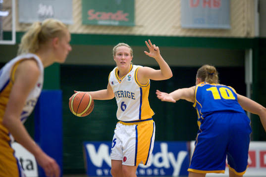 Frida Eldebrink, Sverige