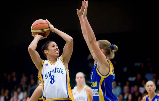 Kadidja Andersson, Sverige