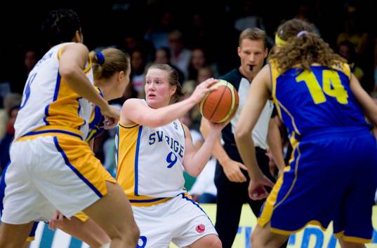 Trångt för Elin Eldebrink, Sverige