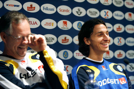 Zlatan Ibrahimovic bjöd på sig själv och Lars Lagerbäck