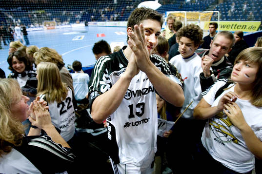 Marcus Ahlm, Kiel tackar publiken