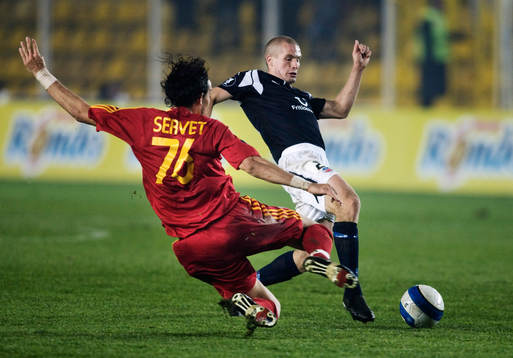 Servet Çetin, Galatasaray, tacklar Christoffer Andersson,