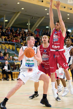 Johan Åkesson, Öresundskraft, mot Calle Arnold, Sundsvall