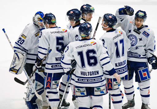 Leksandspelarna tackar av varandra