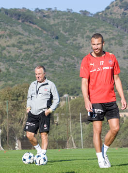Henrik Larsson och bakom nygamle tränaren Bosse Nilsson