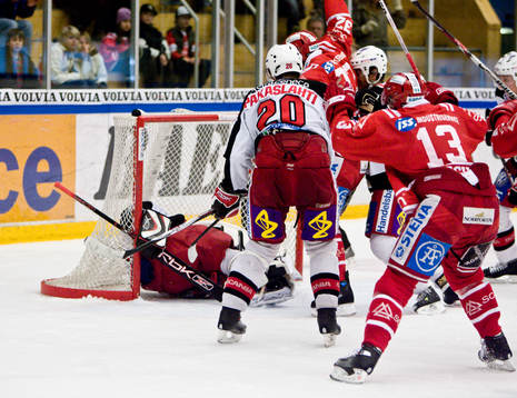 Jhonas Enroth, Målvakt Södertälje räddar i