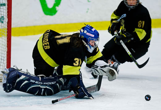 Madelene Schelander, målvakt, AIK, räddar ett skott