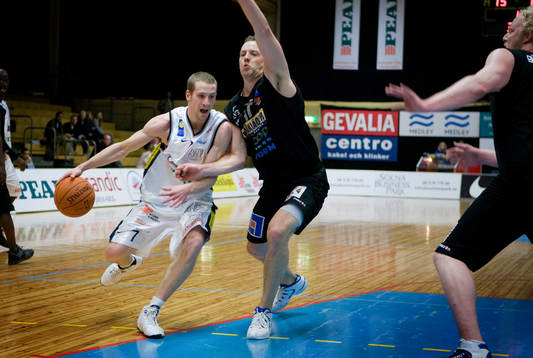 Martin Pahlmblad, Solna rundar Simon Andreasen, Borås