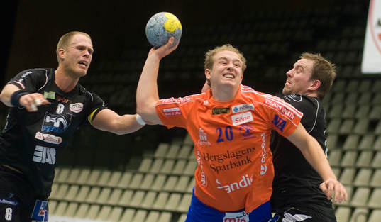Richard Eriksson skott mot Malmö-målet