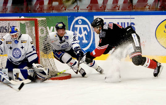 Edward Belfour, Leksand håller tätt