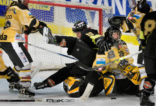 Kathrin Lehmann, AIK trycks in över Jessica Muller,