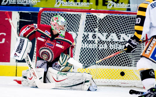 Ari Ahonen, målvakt, Frölunda släpper in 1-1
