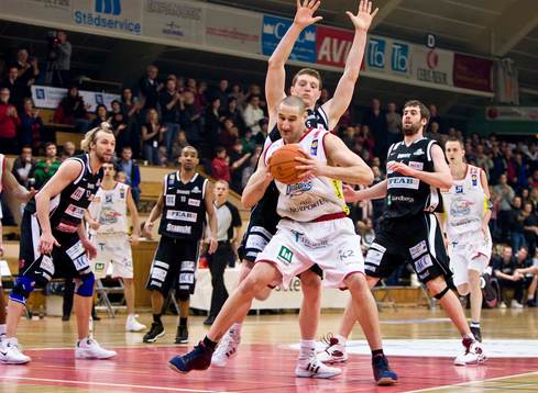 Pero Vasiljevic, Sundsvall mot Jesper Andersson, Norrköping