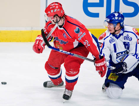 Tony Salmelainen, Finland, hakar Konstantin Korneev,