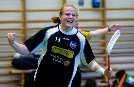 Maria Adler avgör för Södra Dal med ett av sina tre mål