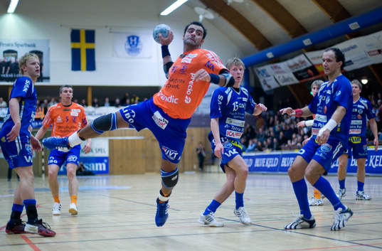 Payam Hatami fri på linjen