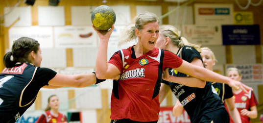 Karin Isaksson, Sävehof, i närkamp