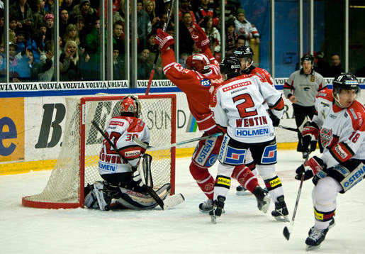 Peter Regin, Timrå gör 1-0 på Michal Zajkowski, Målvakt