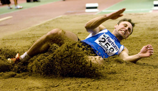 Mattias Sunneborn tar brons i längd
