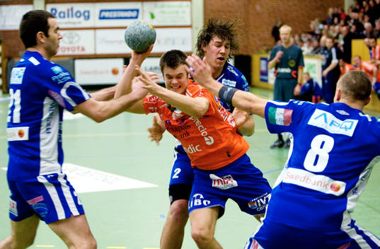 Joakim Brååk, Lindesberg är hårt trängd av