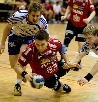 Branco Vukolic, Drott, faller framför mål