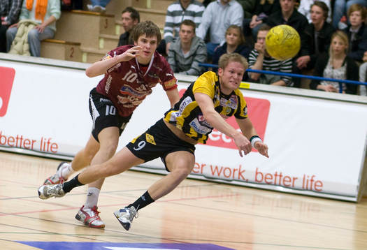 Johan Båverud springer förbi Victor Jensen, Lugi och