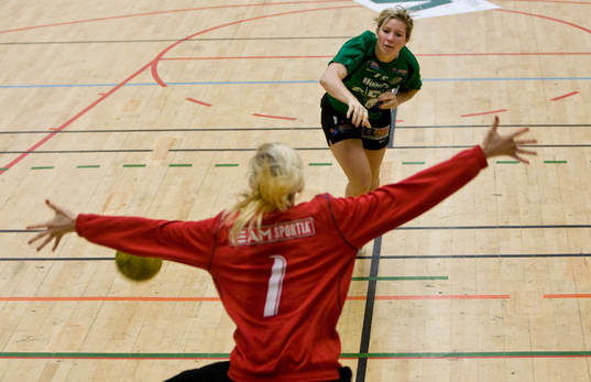 Viola Frederiksen, Önnered