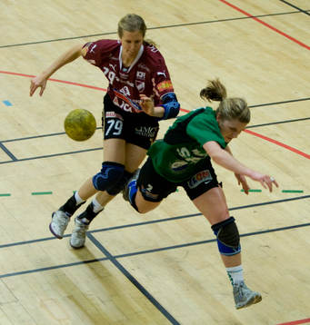 Hanna Enblom, Önnered, springer ifrån både boll och