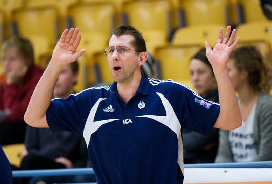 Magnus Wislander, tränare, inte nöjd med domarna
