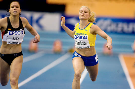 Lena Berntsson slår personrekord på 60 meter. 7.26 sek