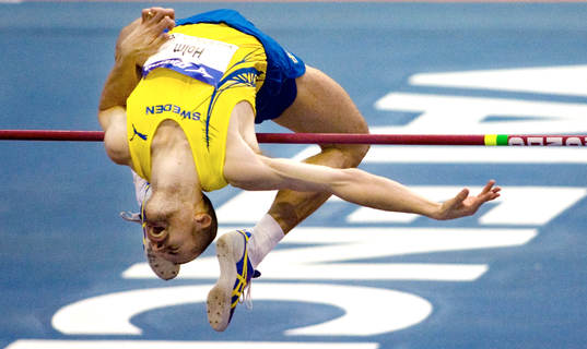 Stefan Holm lätt vidare till final
