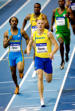 Johan Wissman, vinner sitt försöksheat  på 400 meter