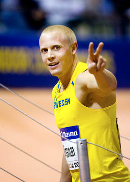 Johan Wissman, vinner sitt försöksheat  på 400 meter