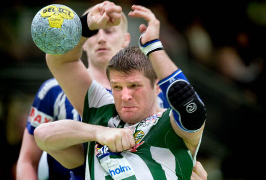 Mirsad Pecikoza, Hammarby, trycker på
