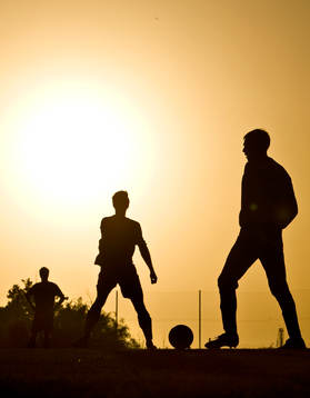 Fotboll i solen