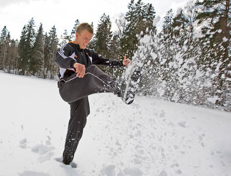 Pontus Wernbloom sparkar runt i snön