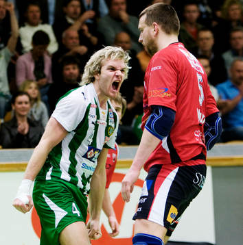 Patrik Johansson, Hammarby, skriker åt Jimmy Jansson, Guif