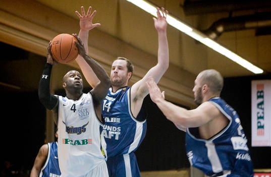 Brandon McKnight, Solna pressas hårt