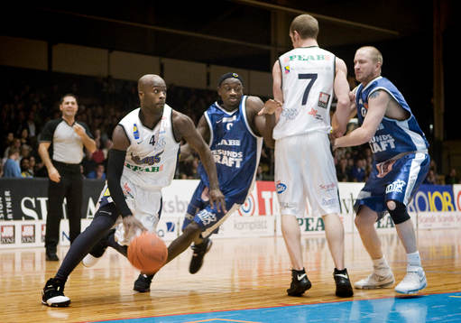 Brandon McKnight, Solna rundar försvaret i Öresundskraft