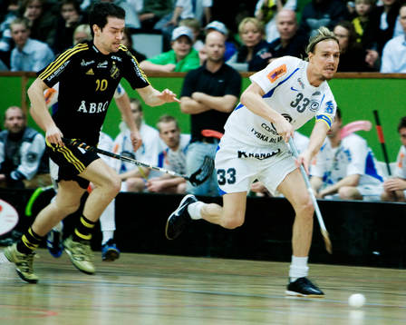 Danne Bron-Sundbom, Capeiro, har tagit sig förbi AIK:s