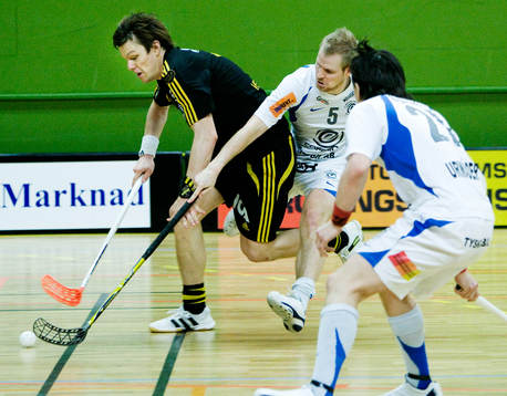 Conny Vesterlund, AIK, jagas av Jörgen Söderberg, Capeiro