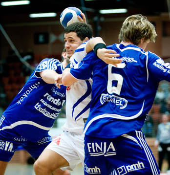 Nacor Medina, RIK fastnar i Ystads försvar